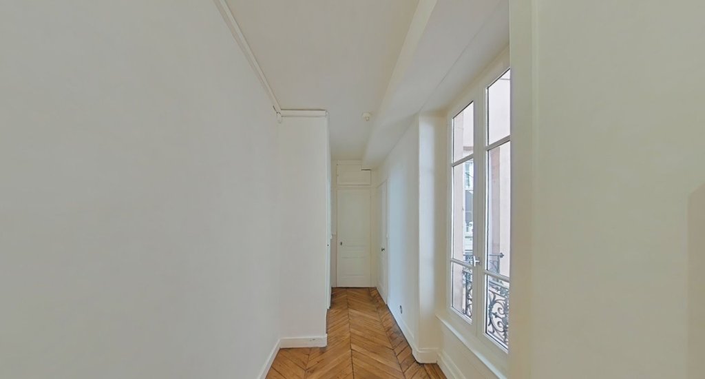 APPARTEMENT T2 A LOUER - LYON 6EME ARRONDISSEMENT J. Recamier - 58.14 m2 - 995 &euro; charges comprises par mois