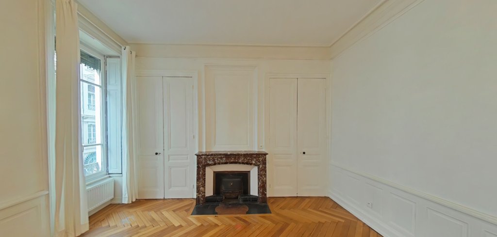 APPARTEMENT T2 A LOUER - LYON 6EME ARRONDISSEMENT Marechal Lyautey - 78.38 m2 - 1 205,70 &euro; charges comprises par mois