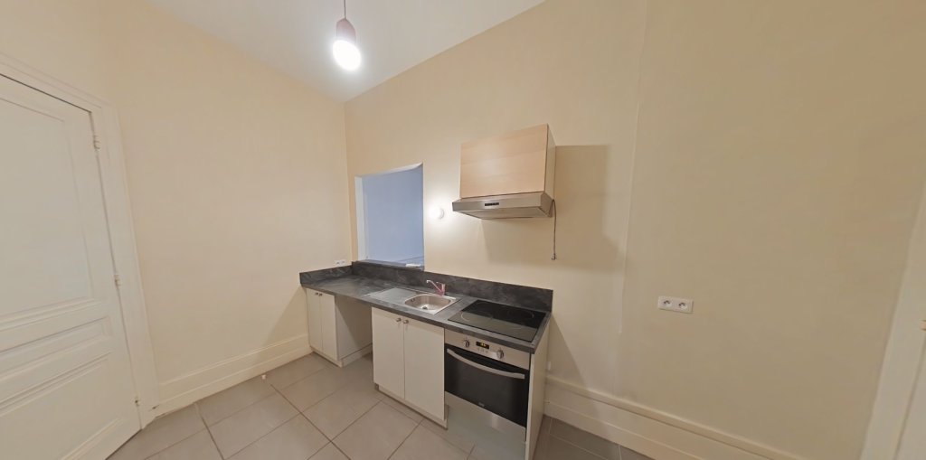 APPARTEMENT T2 A LOUER - LYON 6EME ARRONDISSEMENT Marechal Lyautey - 78.38 m2 - 1 205,70 &euro; charges comprises par mois
