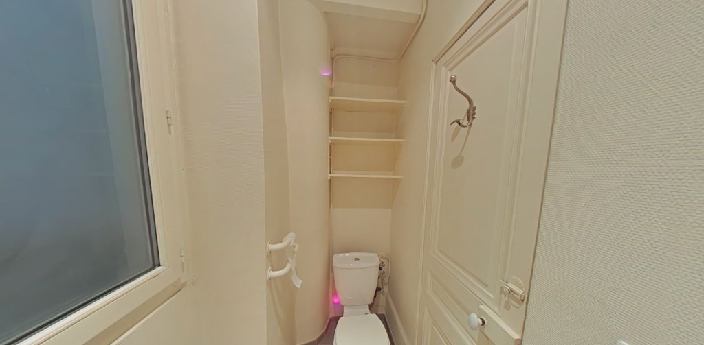 APPARTEMENT T2 A LOUER - LYON 6EME ARRONDISSEMENT Marechal Lyautey - 78.38 m2 - 1 205,70 &euro; charges comprises par mois
