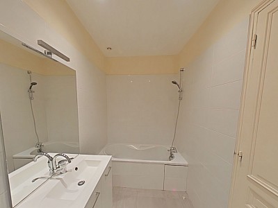 APPARTEMENT T2 A LOUER - LYON 6EME ARRONDISSEMENT Marechal Lyautey - 78.38 m2 - 1 205,70 € charges comprises par mois
