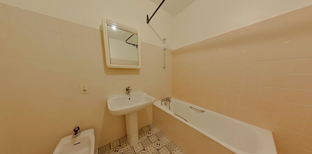 APPARTEMENT T2 A LOUER - LYON 6EME ARRONDISSEMENT l Helvetie - 52.83 m2 - 950 &euro; charges comprises par mois