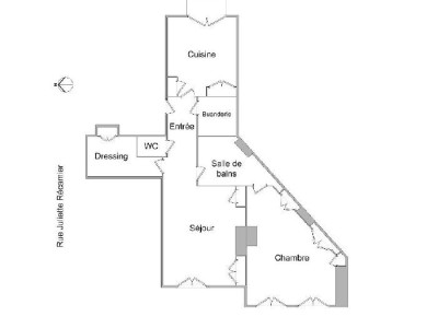 APPARTEMENT T2 A LOUER - LYON 6EME ARRONDISSEMENT - 75,3 m2 - 1055 € charges comprises par mois