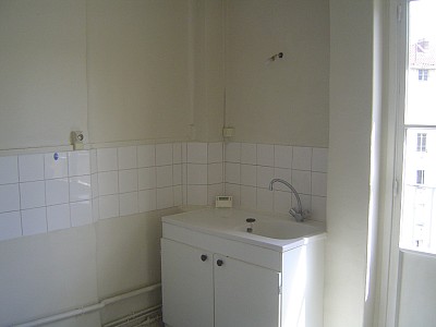 APPARTEMENT T2 A LOUER - LYON 6EME ARRONDISSEMENT - 75,3 m2 - 1055 € charges comprises par mois