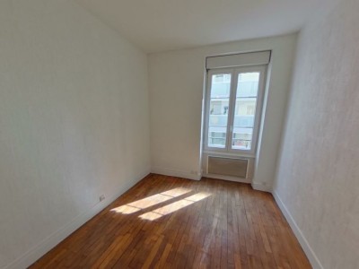 APPARTEMENT T2 A LOUER - LYON 7EME ARRONDISSEMENT - 57,36 m2 - 819,60 € charges comprises par mois