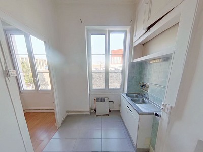 APPARTEMENT T2 A LOUER - LYON 7EME ARRONDISSEMENT Jean-Jaurs Nord - 42.97 m2 - 575€ charges comprises par mois