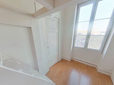 APPARTEMENT T2 A LOUER - LYON 7EME ARRONDISSEMENT Jean-Jaurs Nord - 42.97 m2 - 575€ charges comprises par mois