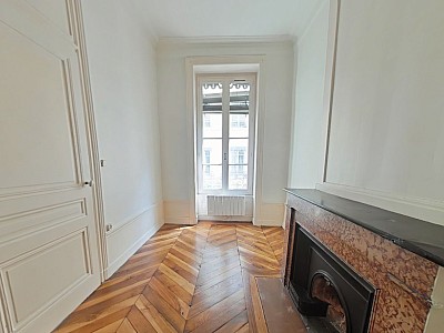 APPARTEMENT T2 A LOUER - LYON 7EME ARRONDISSEMENT Pasteur - 64.43 m2 - 820€ charges comprises par mois