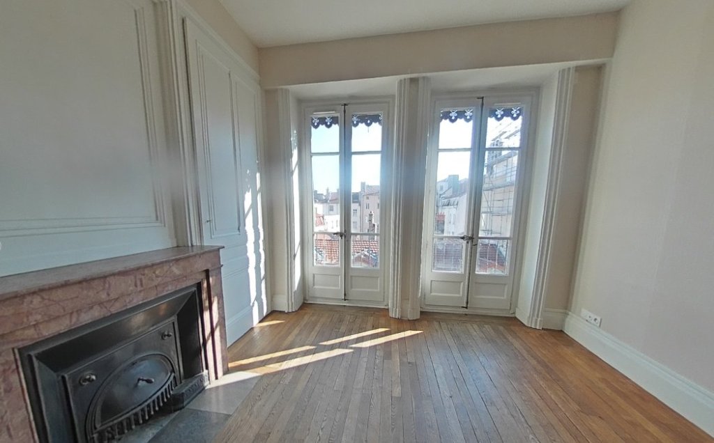 APPARTEMENT T2 A LOUER - LYON 7EME ARRONDISSEMENT Pasteur - 50.25 m2 - 895 &euro; charges comprises par mois