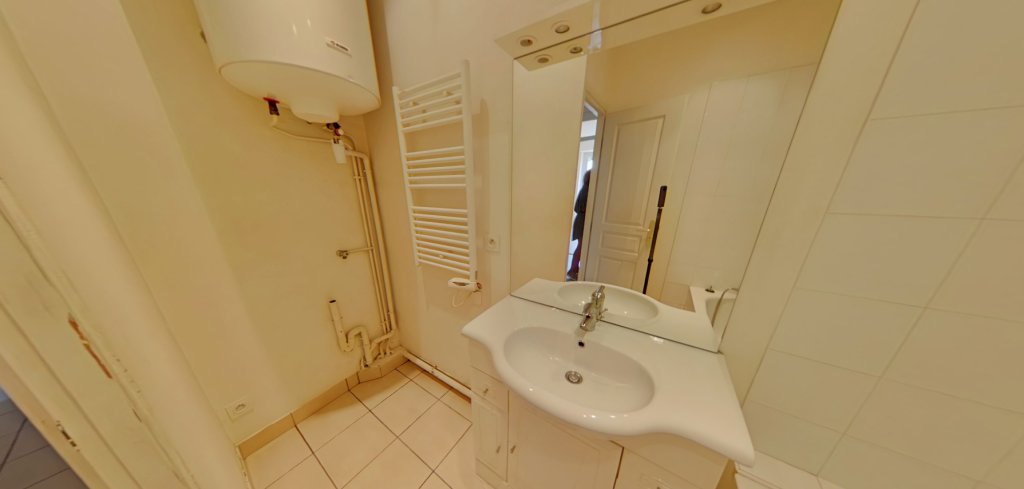 APPARTEMENT T2 A LOUER - LYON 7EME ARRONDISSEMENT Pasteur - 50.09 m2 - 930 &euro; charges comprises par mois