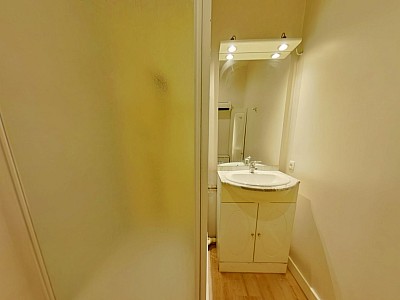 APPARTEMENT T2 A LOUER - LYON 7EME ARRONDISSEMENT Victor Bach - 53.19 m2 - 764 € charges comprises par mois