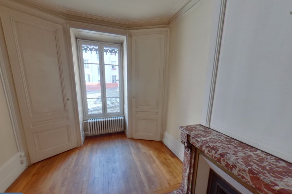 APPARTEMENT T2 A LOUER - LYON 7EME ARRONDISSEMENT Pasteur - 62.95 m2 - 898,71 &euro; charges comprises par mois
