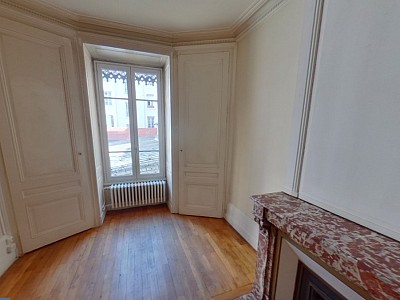 APPARTEMENT T2 A LOUER - LYON 7EME ARRONDISSEMENT Pasteur - 62.95 m2 - 898,71 € charges comprises par mois
