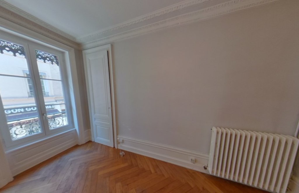 APPARTEMENT T2 A LOUER - LYON 7EME ARRONDISSEMENT Pasteur - 62.95 m2 - 898,71 &euro; charges comprises par mois