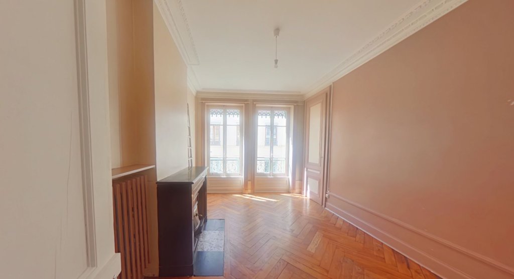 APPARTEMENT T2 A LOUER - LYON 7EME ARRONDISSEMENT Pasteur - 64.09 m2 - 915 &euro; charges comprises par mois