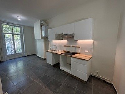 APPARTEMENT T2 A LOUER - LYON 7EME ARRONDISSEMENT Stalingrad - 62.17 m2 - 875 € charges comprises par mois