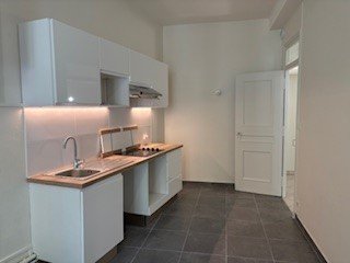 APPARTEMENT T2 A LOUER - LYON 7EME ARRONDISSEMENT Stalingrad - 62.17 m2 - 875 &euro; charges comprises par mois