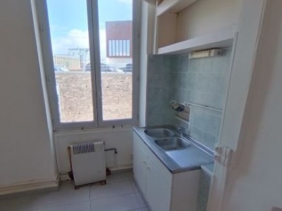APPARTEMENT T2 A LOUER - LYON 7EME ARRONDISSEMENT - 42,97 m2 - 545 € charges comprises par mois