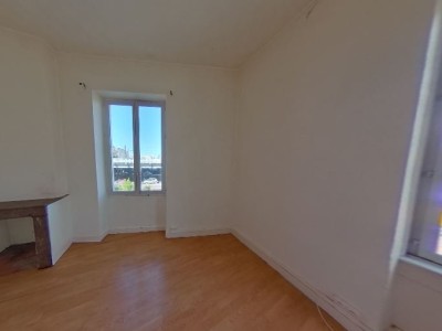 APPARTEMENT T2 A LOUER - LYON 7EME ARRONDISSEMENT - 42,97 m2 - 545 € charges comprises par mois