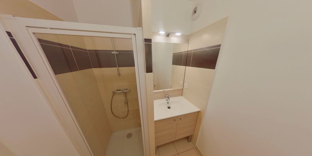 APPARTEMENT T2 A LOUER - LYON 8EME ARRONDISSEMENT Marius Berliet Sud - 43.94 m2 - 747 &euro; charges comprises par mois