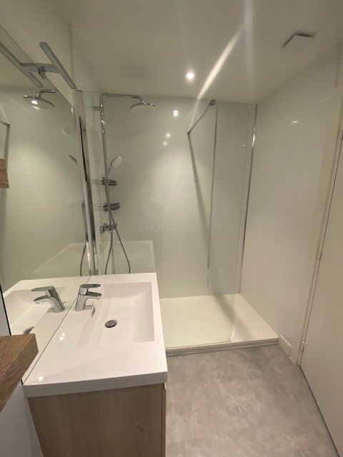 APPARTEMENT T2 A LOUER - LYON 8EME ARRONDISSEMENT Les Alouettes-Bachut - 54.17 m2 - 965 &euro; charges comprises par mois