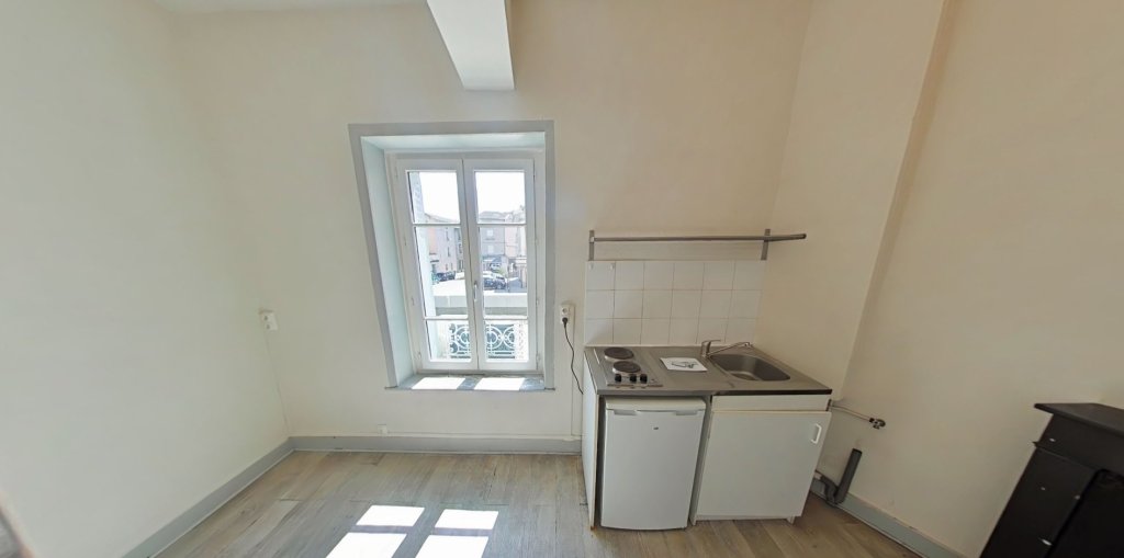 APPARTEMENT T2 A LOUER - MONTLUEL Nord - 54.16 m2 - 545 &euro; charges comprises par mois