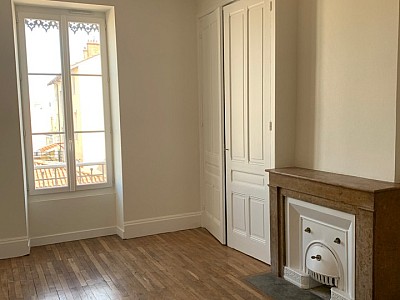 APPARTEMENT T2 A LOUER - OULLINS Centre-Sud - 50.3 m2 - 850€ charges comprises par mois
