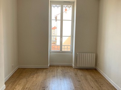 APPARTEMENT T2 A LOUER - OULLINS Centre-Sud - 50.3 m2 - 850€ charges comprises par mois