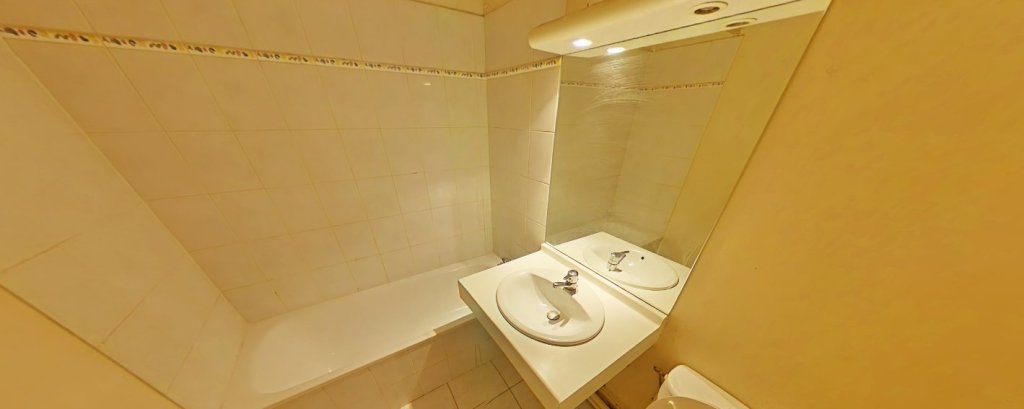 APPARTEMENT T2 A LOUER - OULLINS Centre-Nord - 33.73 m2 - 740�&euro; charges comprises par mois