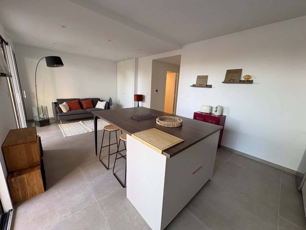 APPARTEMENT T2 A LOUER - ST DIDIER AU MONT D OR Centre et Sud Est - 49.52 m2 - 1 300 &euro; charges comprises par mois