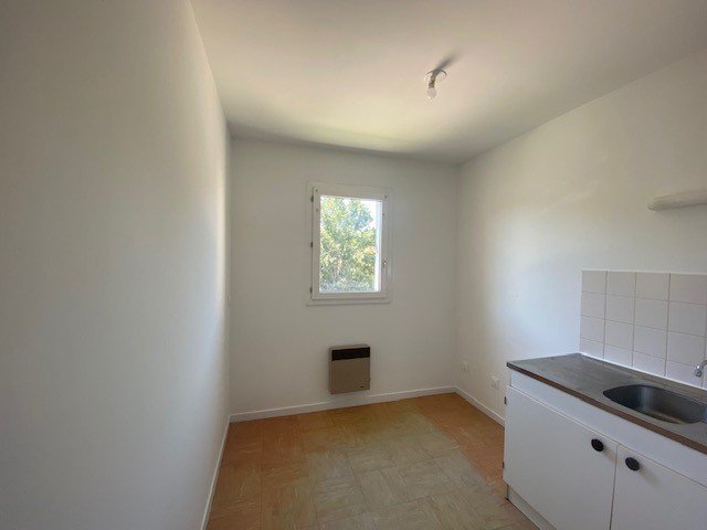 APPARTEMENT T2 A LOUER - ST GENIS LAVAL Basses-Barolles - 46.73 m2 - 700 &euro; charges comprises par mois