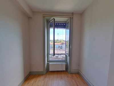 APPARTEMENT T2 A LOUER - TASSIN LA DEMI LUNE Centre-Ville - 56.85 m2 - 730€ charges comprises par mois