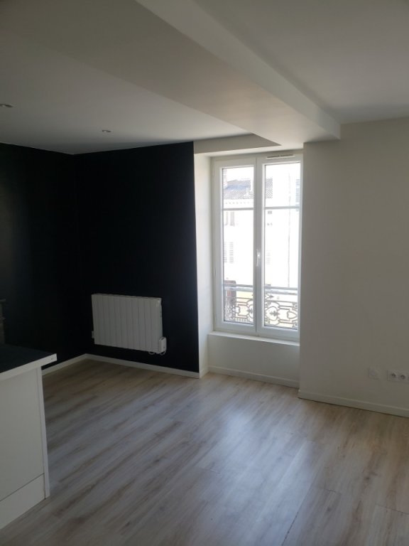 APPARTEMENT T2 A LOUER - VILLEFRANCHE SUR SAONE Centre-Ville-Sud - 44.62 m2 - 565 &euro; charges comprises par mois