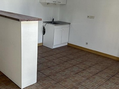 APPARTEMENT T2 A LOUER - VILLEFRANCHE SUR SAONE Centre-Ville-Sud - 30.46 m2 - 440€ charges comprises par mois