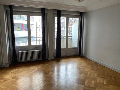 APPARTEMENT T2 A LOUER - VILLEURBANNE Gratte-Ciel-Est - 59.7 m2 - 940€ charges comprises par mois