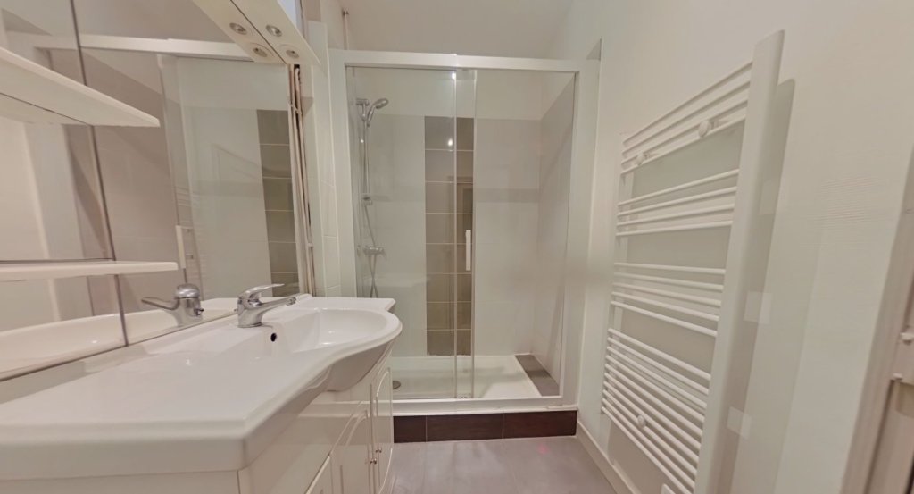 APPARTEMENT T2 A LOUER - VILLEURBANNE Grandcl�ment - 49.14 m2 - 775�&euro; charges comprises par mois