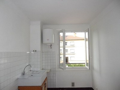 APPARTEMENT T3 - BRON JEAN MACE - 64,45 m2 - 860 € charges comprises par mois