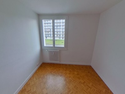 APPARTEMENT T3 A LOUER - CALUIRE ET CUIRE - 69.8 m2 - 920 € charges comprises par mois