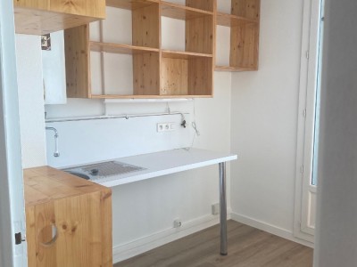 APPARTEMENT T3 A LOUER - CALUIRE ET CUIRE - 58.98 m2 - 780 € charges comprises par mois