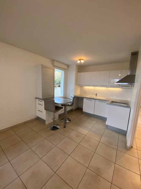 APPARTEMENT T3 A LOUER - CALUIRE ET CUIRE Vernay - 63.97 m2 - 1�160�&euro; charges comprises par mois