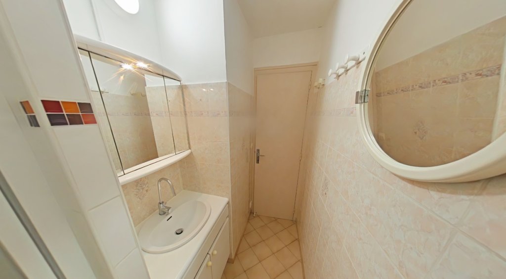 APPARTEMENT T3 A LOUER - CALUIRE ET CUIRE Bissardon - 69.8 m2 - 1 201 &euro; charges comprises par mois
