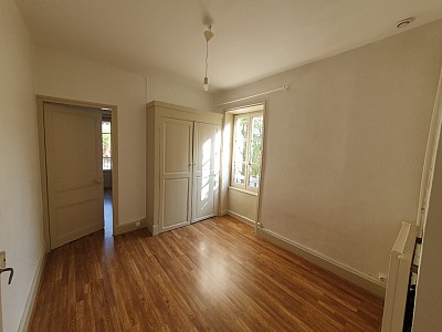 APPARTEMENT T3 A LOUER - CHARBONNIERES LES BAINS - 65.23 m2 - 850€ charges comprises par mois