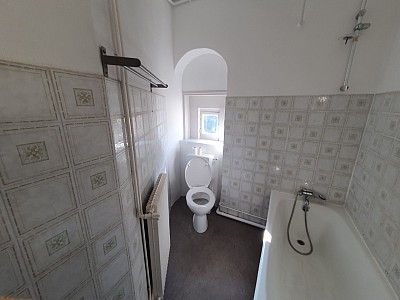 APPARTEMENT T3 A LOUER - CHARBONNIERES LES BAINS - 65.23 m2 - 850€ charges comprises par mois