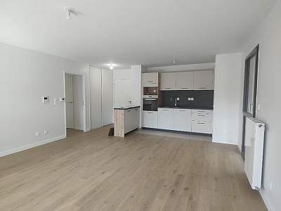 APPARTEMENT T3 A LOUER - ECULLY Pole Enseignement-Recherche - 74.18 m2 - 1750€ charges comprises par mois