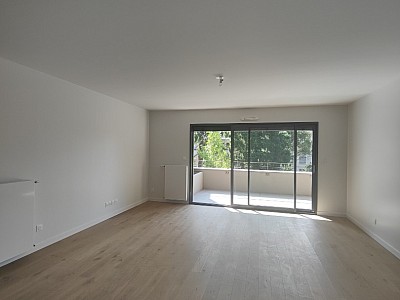 APPARTEMENT T3 A LOUER - ECULLY Pole Enseignement-Recherche - 74.18 m2 - 1750€ charges comprises par mois