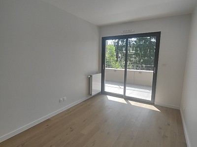 APPARTEMENT T3 A LOUER - ECULLY Pole Enseignement-Recherche - 74.18 m2 - 1750€ charges comprises par mois