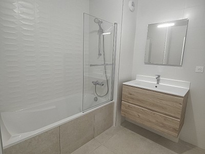 APPARTEMENT T3 A LOUER - ECULLY Pole Enseignement-Recherche - 74.18 m2 - 1750€ charges comprises par mois