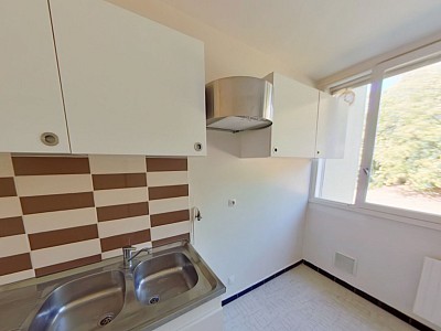 APPARTEMENT T3 A LOUER - FONTAINES SUR SAONE Le Bourg - 69.64 m2 - 970 &euro; charges comprises par mois
