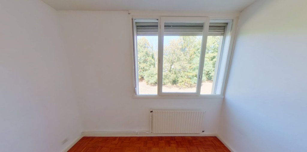 APPARTEMENT T3 A LOUER - FONTAINES SUR SAONE Le Bourg - 69.64 m2 - 970 &euro; charges comprises par mois