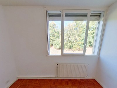 APPARTEMENT T3 A LOUER - FONTAINES SUR SAONE Le Bourg - 69.64 m2 - 970 &euro; charges comprises par mois